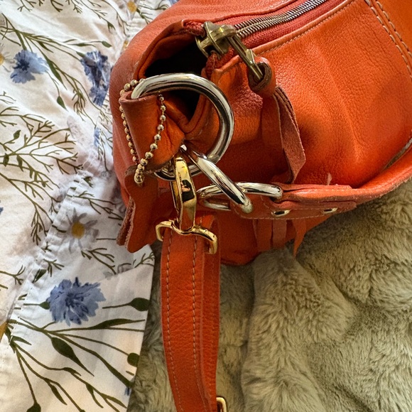 Roots Orange Leather Shoulder Bag - Picture 3 of 11